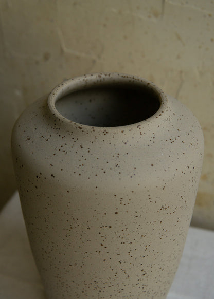 ULI Vase 2